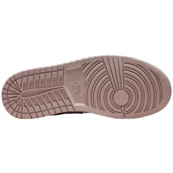 Air Jordan 1 Low - Women's Fashion Shoes