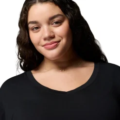Daniela Falls (Plus Size) - Women's T-Shirt