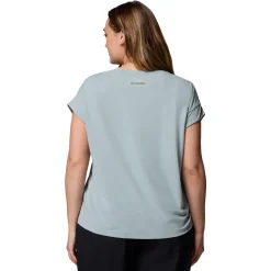 Daniela Falls (Plus Size) - Women's T-Shirt