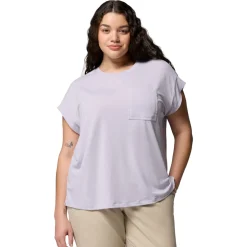 Daniela Falls (Plus Size) - Women's T-Shirt