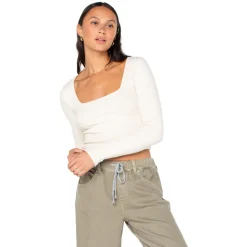 Feelin Cozy - Women's Long-Sleeved Shirt