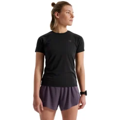 Norvan - Women's Running T-Shirt