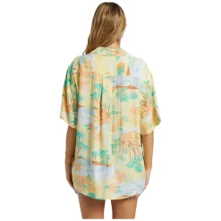 On Vacation - Women's Shirt