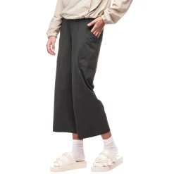 Pierna II - Women's Capri Pants