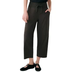 Sofia - Women's Capri Pants