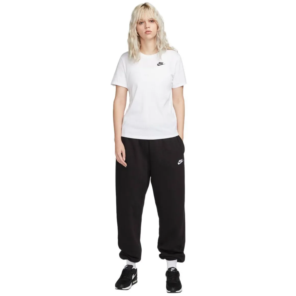 Sportswear Club Essentials - Women's T-Shirt