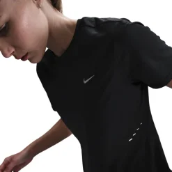 Swift - Women's Training T-Shirt