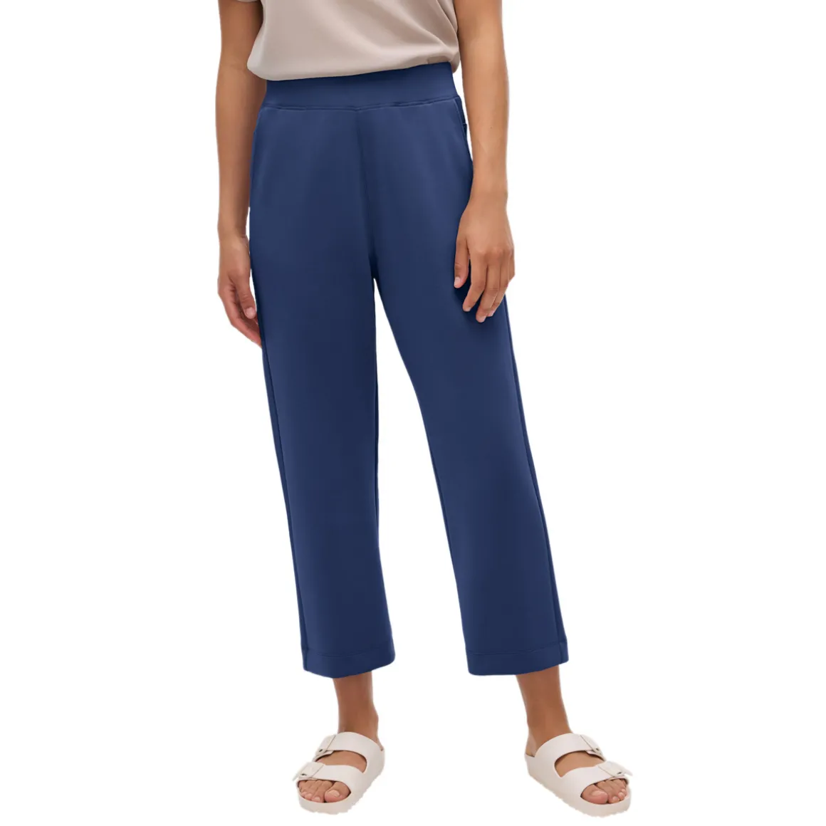 Vero - Women's Capri Pants