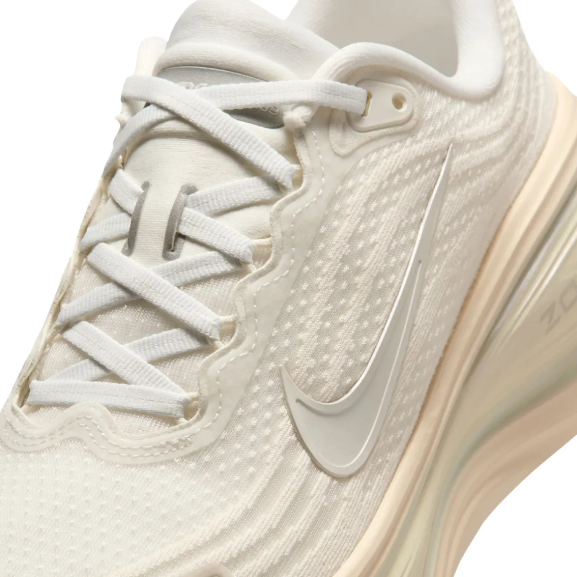 Vomero Plus - Women's Running Shoes